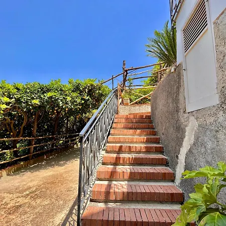 Tenuta Donna Giovanna *
